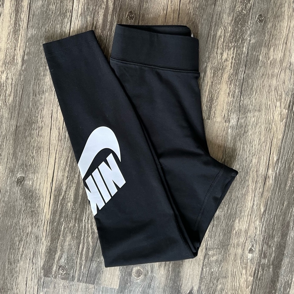 Nike Women’s Leggings Small